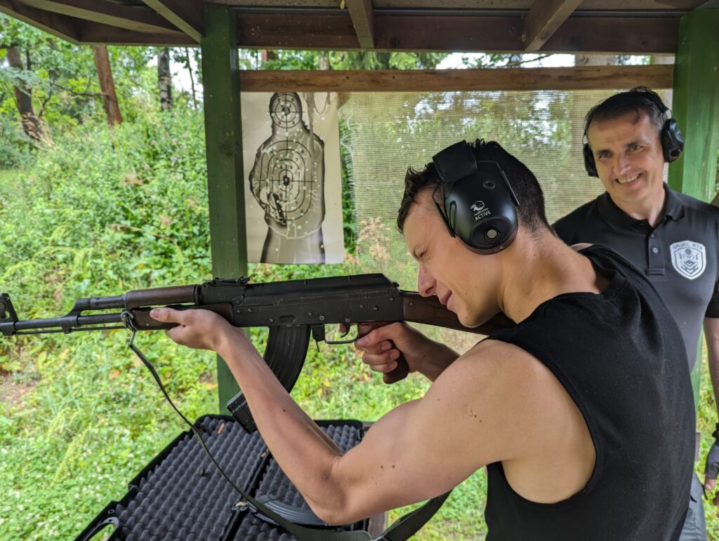 Szkolenie 3 - Szkoła Strzelania Grupa RTS - strzelanie z pistoletu i karabinu