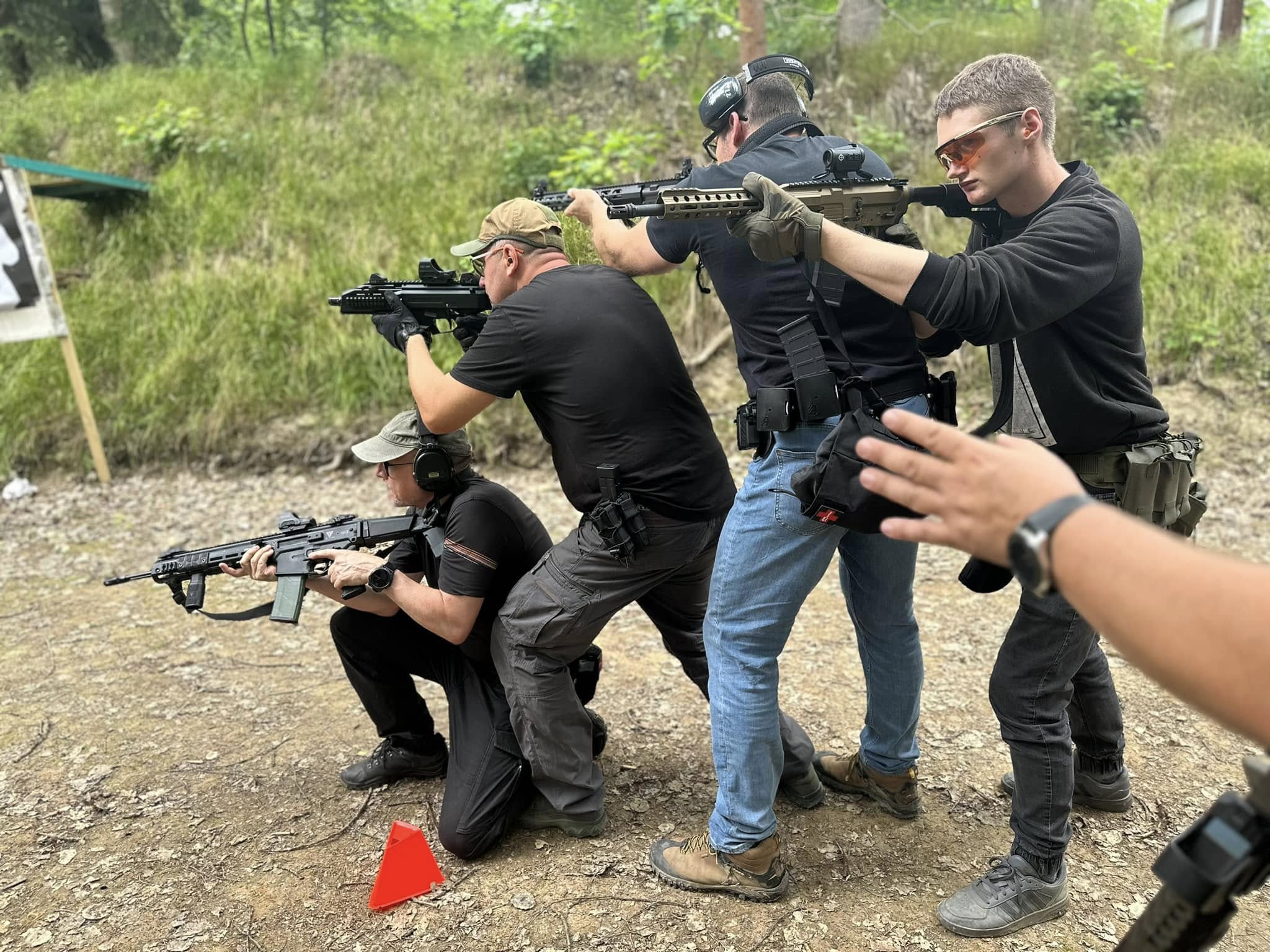 Szkolenie - Szkoła Strzelania Grupa RTS - strzelanie z pistoletu i karabinu